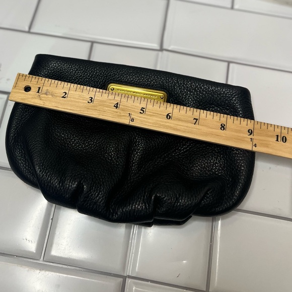 Marc Jacobs Black leather small crossbody without the strap - Picture 11 of 12